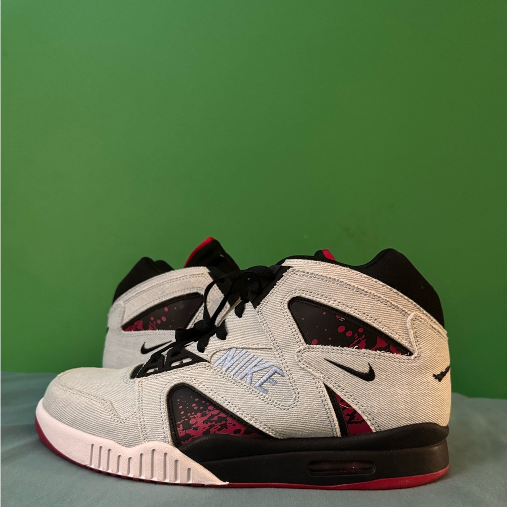 Nike Air Tech Challenge Washed Denim Size 11